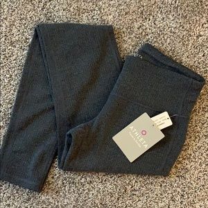 NWOT Athleta Herringbone Chaturanga  Small Tall
